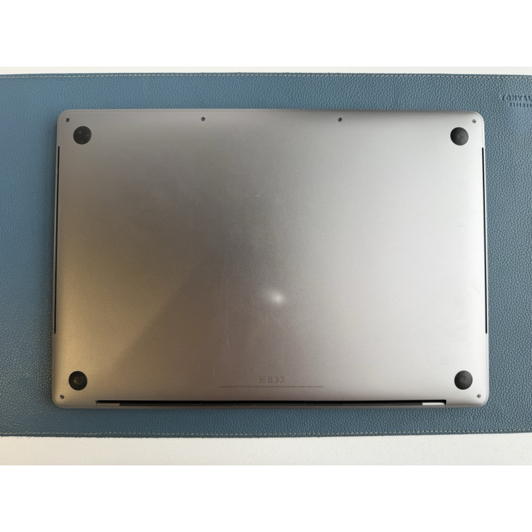 MacBook Pro 15 2018 16Гб/256Гб Серый космос Б/У